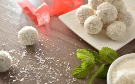 طرز تهیه توپک نارگیلی، یک شیرینی شیک و خوشمزه برای عید نوروز