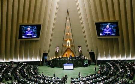 خانه صمت: حقوق کارگران با تعطیلی پنجشنبه‌ها ۱۰ درصد کاهش می‌یابد