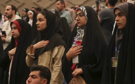 گشایش محفل قرآنی ادبی دومین جشنواره سراسری شهید آوینی در شیراز