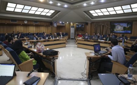 رونمایی از چهارمحصول نوآورانه علوم انسانی در دانشگاه شیراز با حضور معاون وزیر علوم