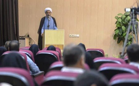 امام جمعه شیراز : تاثیر کلانشهر شیراز در جهان باید تقویت شود