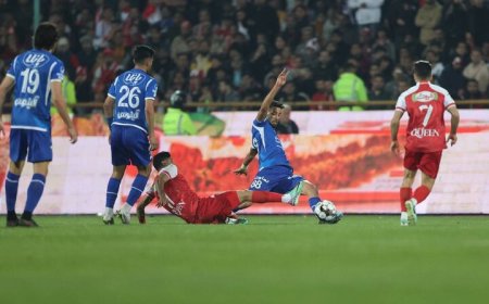 امیر عابدینی: نحوه واگذاری استقلال و پرسپولیس خطرناک است/ نگران آینده هستم