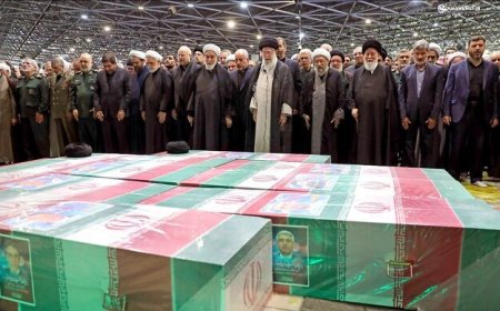 دعاهایی که رهبر انقلاب در نماز بر پیکر شهید رئیسی خواندند؟
