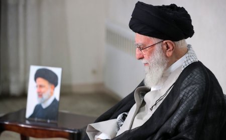 رهبر انقلاب: تشییع باشکوه شهدا نشان داد که ملت ایران زنده است