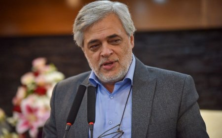 محمد مهاجری: اصولگرایان دچار دستپاچگی سیاسی شده‌اند؛ از دست رفتن وضعیت فعلی برای آنان یک خسران عظیم خواهد بود
