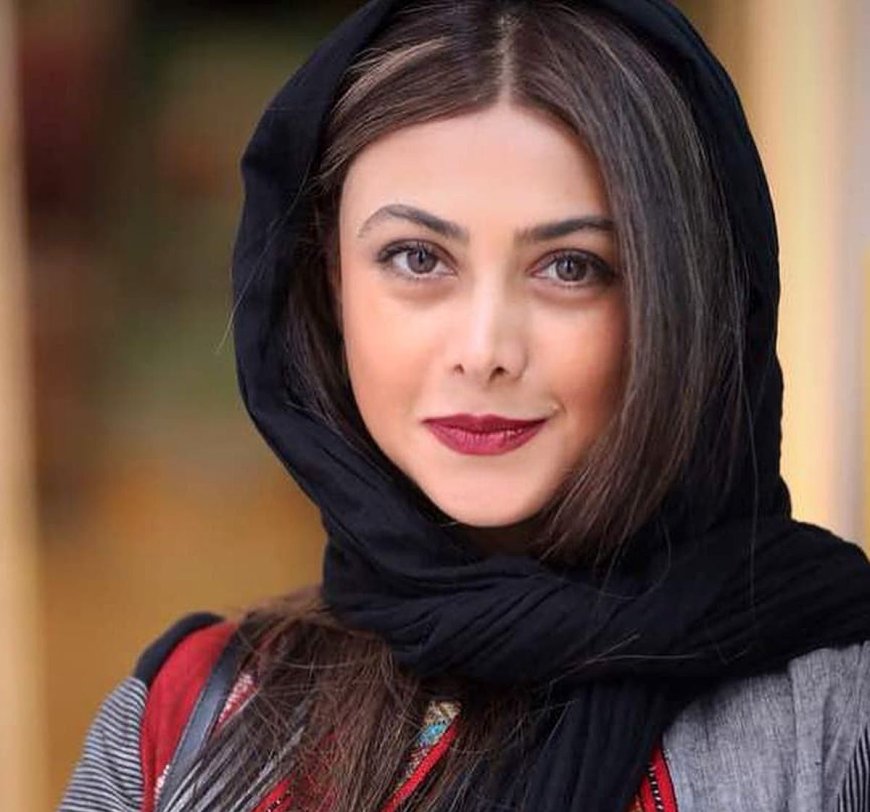 تدارک اکران فیلمی با بازی آزاده صمدی