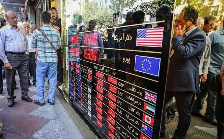 دلار به عوامل سیاسی واکنش نشان داد