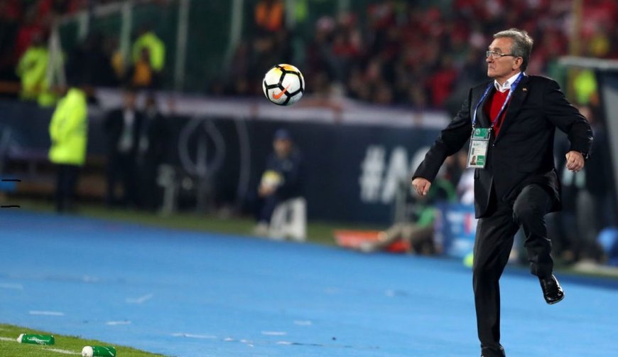 رکورددار قهرمانی با ۱۵ جام؛ چرا پرسپولیس سراغ ویچ‌ها نمی‌رود؟