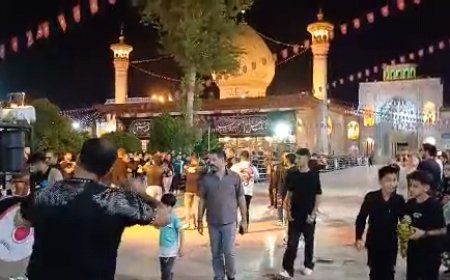 شاهچراغ (ع) میزبان عزاداران حسینی در شب عاشورا