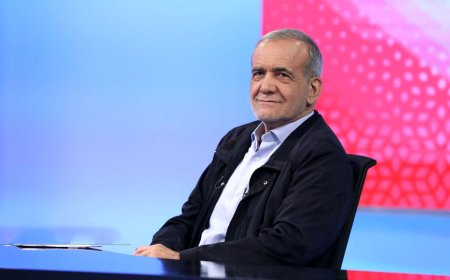 پزشکیان: اینکه برخی فکر کنند به من دیکته می‌کنند اشتباه است/باید زبان دنیا را بفهمیم