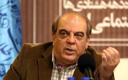 سوال عباس عبدی از پزشکیان: صریح و شفاف بگویید آیا منعی برای حضور زنان در دولت دارید؟