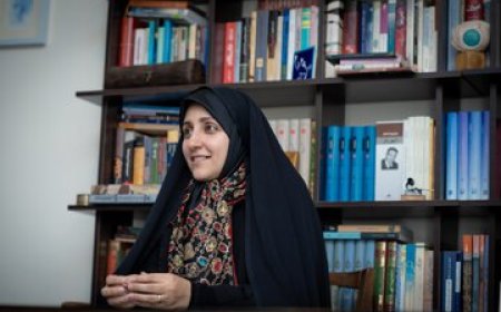 حمله کیهان به معاون امور زنان دولت پزشکیان: بصیرت ندارید