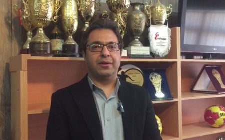 توضیحات رضا غلامشاهی، رئیس هیئت هندبال فارس پیرامون مشکلات تیم شهید شاملی در گفت و گو با خبرجنوب