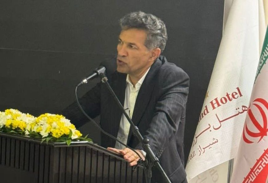 سید محمد حسین شفاعتیان تاکید کرد: تداوم تجلیل از بزرگان فرهنگ فارس درهتل چمران