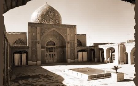 این همه سرمایه را در مساجد ذخیره کرده‌ایم، درش را هم بسته‎ایم!