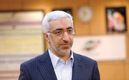 این اسب زین کرده نیست؛ بورس،کشتی توفان زده ‎ای است که عشقی به دولت چهاردهم تحویل می‎دهد