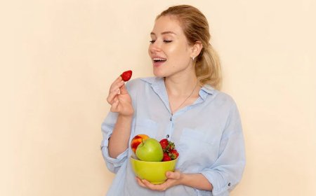 میوه را با معده خالی بخوریم یا پُر؟