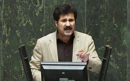 تقاضای مجدد استعفای حسین‌زاده از نمایندگی مجلس اعلام وصول شد