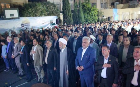 امام جمعه شیراز : جامعه بزرگ عشایری فارس ۳۸۵ شهید تقدیم انقلاب اسلامی کرده است