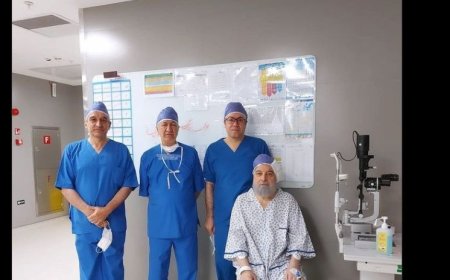 حسن روحانی در بیمارستان چشم پزشکی