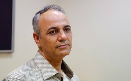 دلیل سکوت احمدی‌نژاد چیست؟