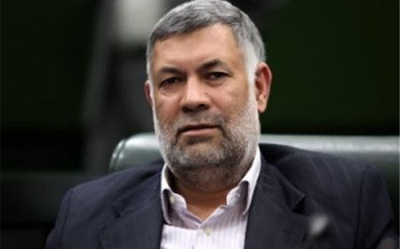 حسن پور عضو کمیسیون اقتصادی در موافقت با بودجه ۴۰۴