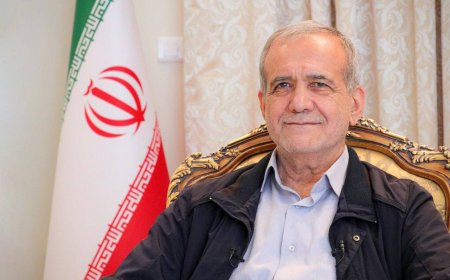 رئیس جمهور وارد قم شد