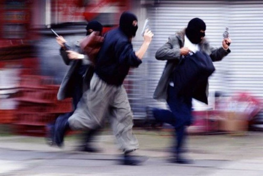 سرقت ۱۵ میلیونی از بانک ملی زاهدان