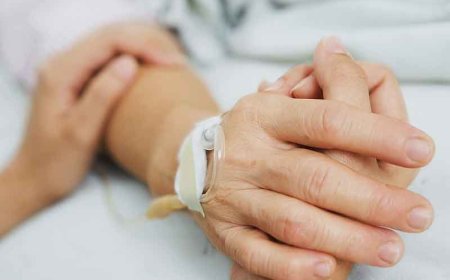مرگ حدود ۱۰۰ هزار نفر از هر ۱۵۰ هزار بیمار مبتلا به سرطان ایران/ هزینه هر دوره شیمی‌درمانی 57 میلیون تومان است