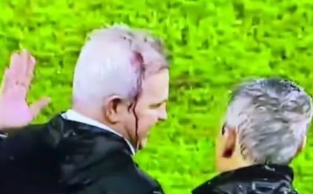 حمله با بطری به خاویر آگیره، سرمربی مکزیک توسط هواداران هندوراس