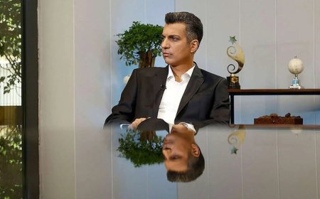 کنایه عادل فردوسی‌پور به محمود احمدی‌نژاد؛ ناظر پخش گفت تو چی گفتی؟