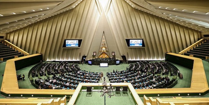 هدایای دریافتی نمایندگان در سفرهای خارجی باید به مجلس برگردانده شود