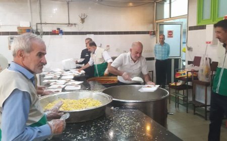 کمکهای مؤمنانه خادمیاران شیرازی به خانواده‌های نیازمند