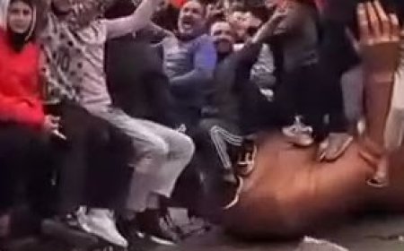 جشن متفاوت ساحل نشینان مدیترانه ای سوریه با مجسمه حافظ اسد