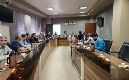 توسعه منابع آب و حفاظت از خاک دراستان فارس  بر مبنای فعالیت های دانش بنیان