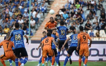 بازی استقلال و مس کرمان به تعویق افتاد