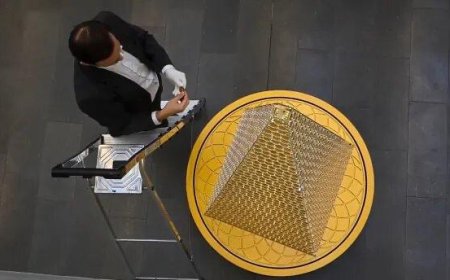 گران‌ترین درخت کریسمس در آلمان رونمایی شد