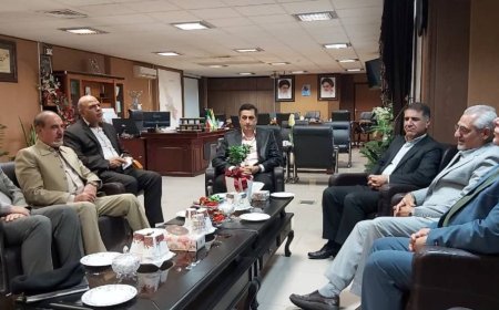 دیدار اعضای هیات رییسه جبهه اصلاحات استان فارس با سرپرست جدید فرمانداری شیراز