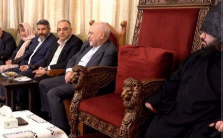 بازدید ظریف از دو کلیسا در تهران