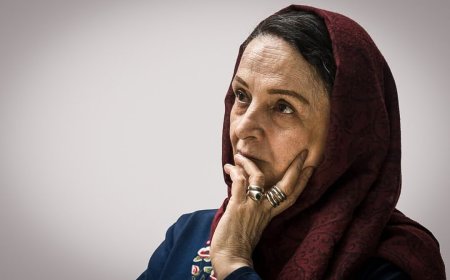گلاب آدینه: کارگردانی «نمایش جشنواره الفبا» به اندازه ۱۱ نمایش سخت بود/ دیوانه تئاتر هستم