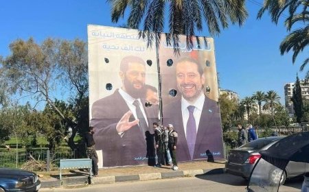 تصاویر جولانی، سرکرده تحریرالشام بر بیلبوردهای شهر طرابلس لبنان: فاتح شام!