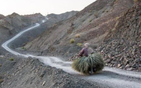 نیروی دریایی ارتش پای کار راهسازی در بشاگرد