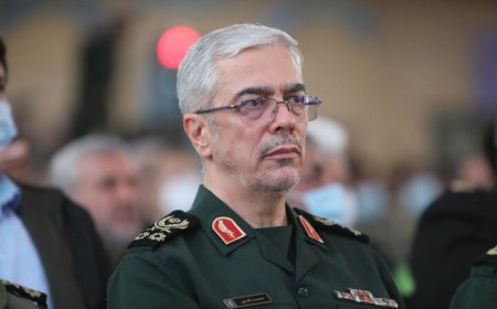 سرلشکر باقری: بهره برداری از سواحل ایران را به قدرتی جهانی تبدیل خواهد کرد