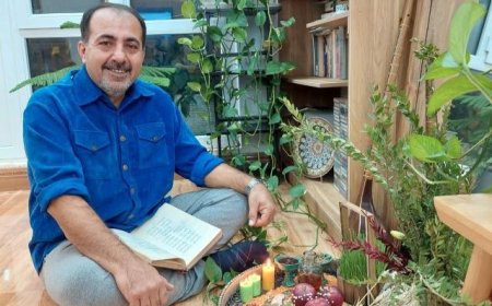 راننده‌ای که در بوشهر شعر حمل می‌کند
