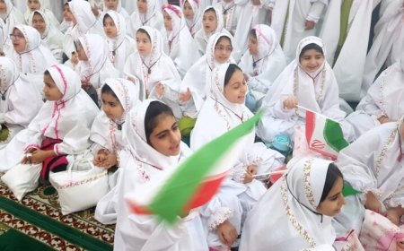 جشن فرشته‌ها برای ۱۲ هزار و ۸۰۰ دانش آموز دختر بوشهری