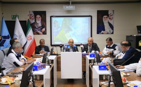 استاندار هرمزگان: هماهنگی بین بخشی در دولت، توسعه دریامحور را شتاب می‌بخشد