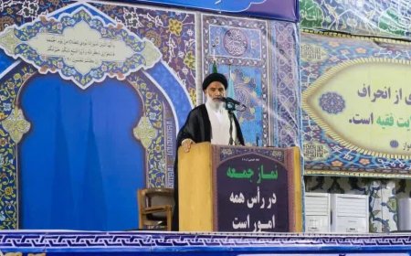 امام جمعه اهواز: پیروزی انقلاب اسلامی نقطه آغازی بر پایان انحطاط ایران بود