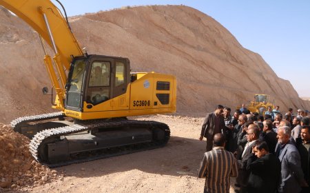 آغاز عملیات اجرایی بهسازی محور دولت آباد - زرین دشت به طول ۱۵ کیلومتر با حضور مدیر عامل شرکت ساخت و توسعه زیر بناهای حمل و نقل کشور