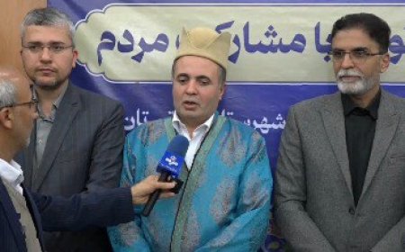 وزیر کشاورزی با لباس محلی دشتستان