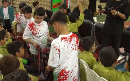 دومین جشن گلریزان دانش‌آموزان دبستان شهدای بسیج بوشهر